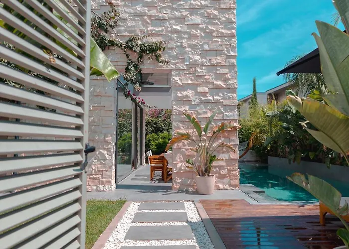 Escape By Form Olea Dhërmi