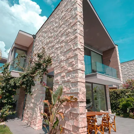 Escape By Form Olea *