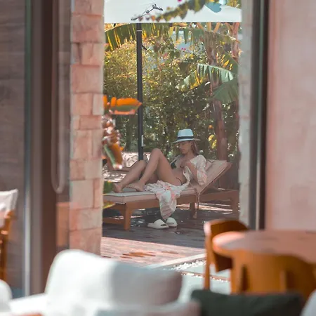 Escape By Form Olea *